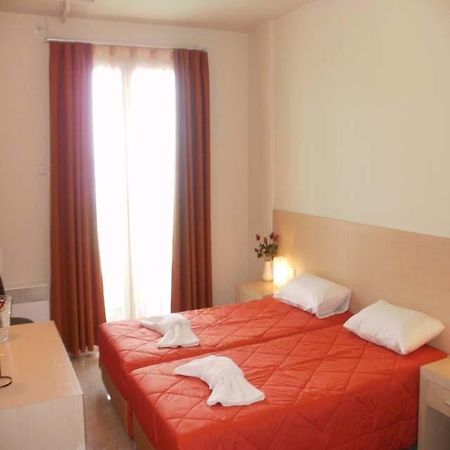 Amfitrion Hotel Agios Konstantinos  Bagian luar foto